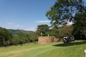 Tees am Golfplatz vom Fazenda Guariroba Golfclub bei Campinas.