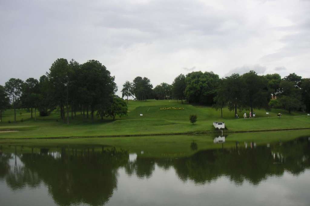See am Golfplatz vom International Golfclub 500 in Guaratingueta.