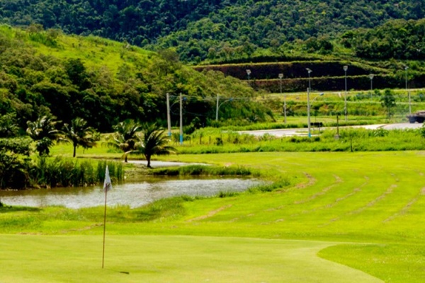 Blick auf den Golfplatz vom Japeri Golfclub in Rio de Janeiro.