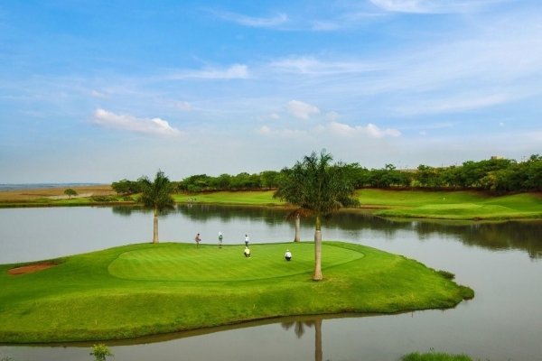 Golfplatz vom Maringa Golfclub in Iguaracu im Bundesstaat Parana.