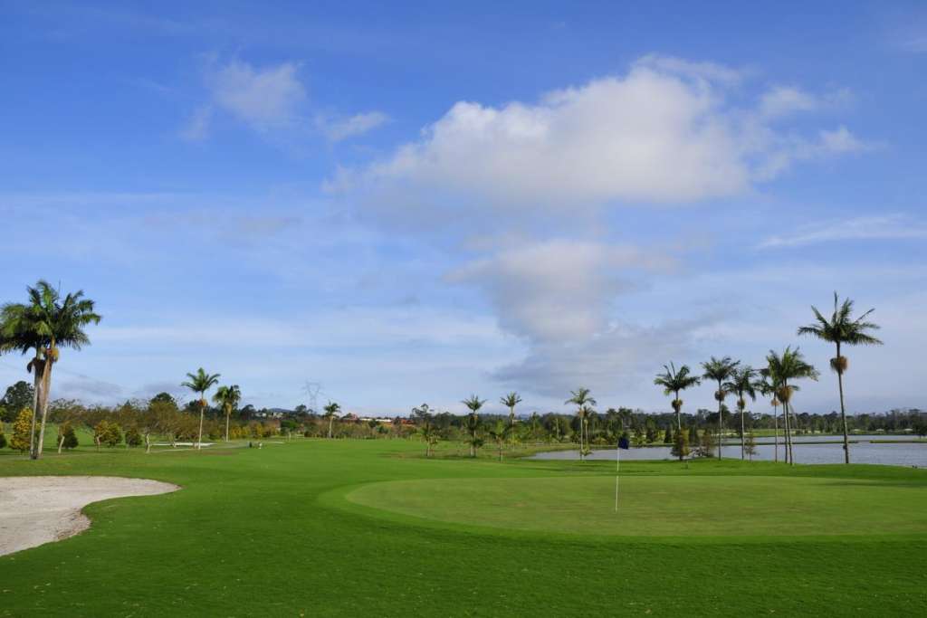 Golfplatz vom Paradise Lake Golfclub in Mogi das Cruzes.