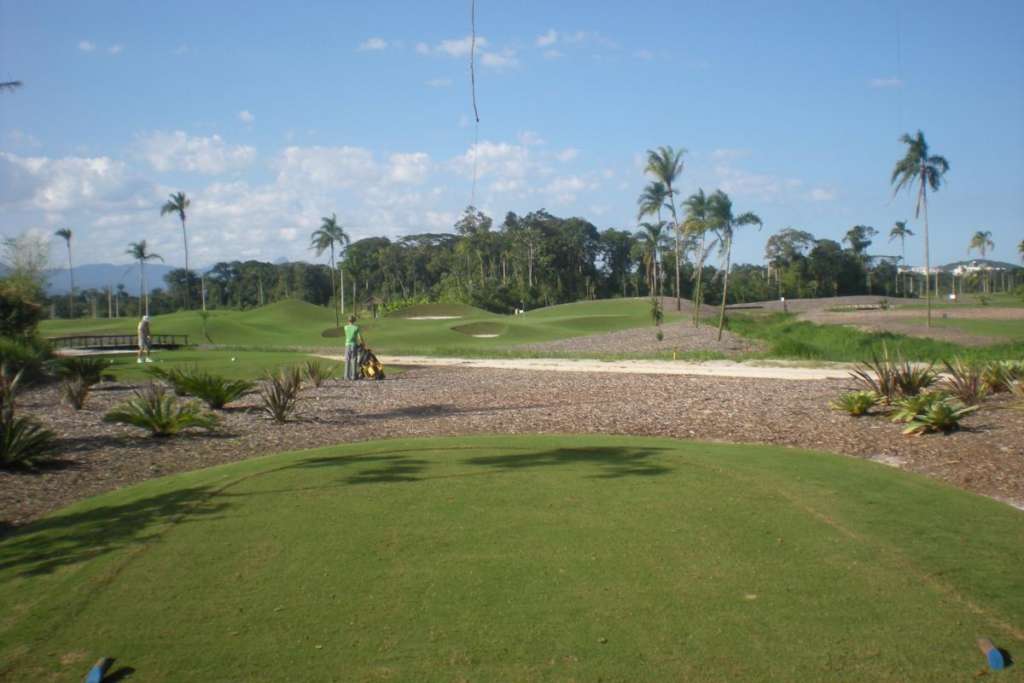 Lady tee am Golfplatz vom Riviera de Sao Lourenco Golfclub im Bundesstaat Sao Paulo.